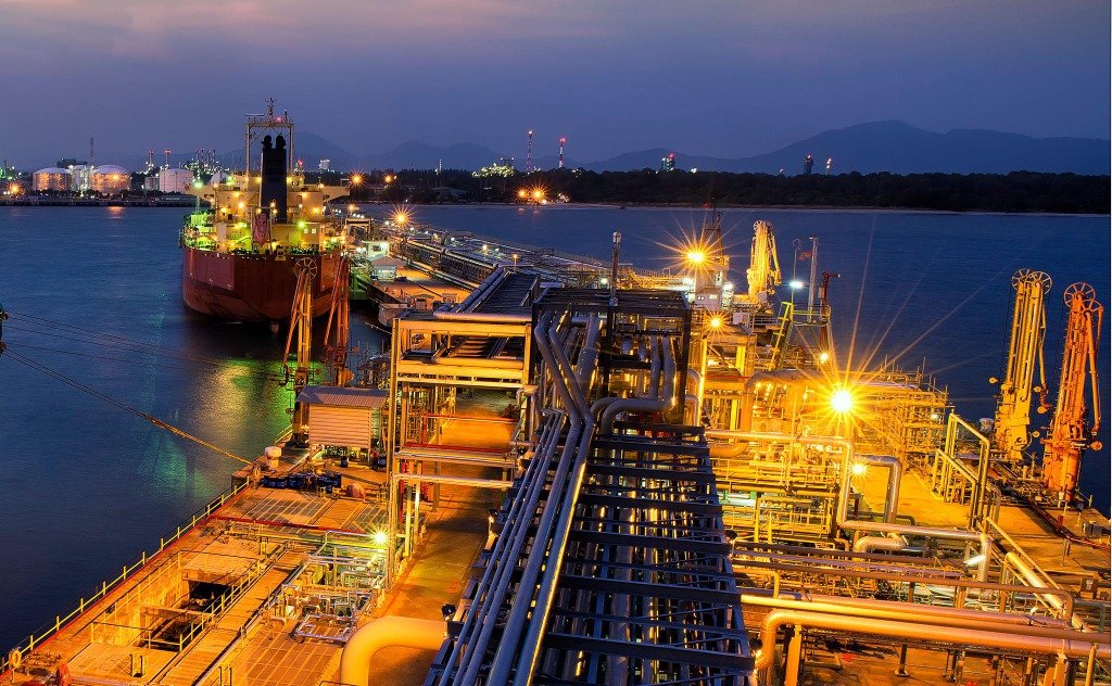 Offshore marine pipeline terminal, crude oil tanker berth, and port infrastructure